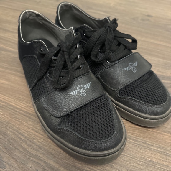 CREATIVE RECREATION Men shoes size 8.5 (Black and Red color) - Picture 7 of 11